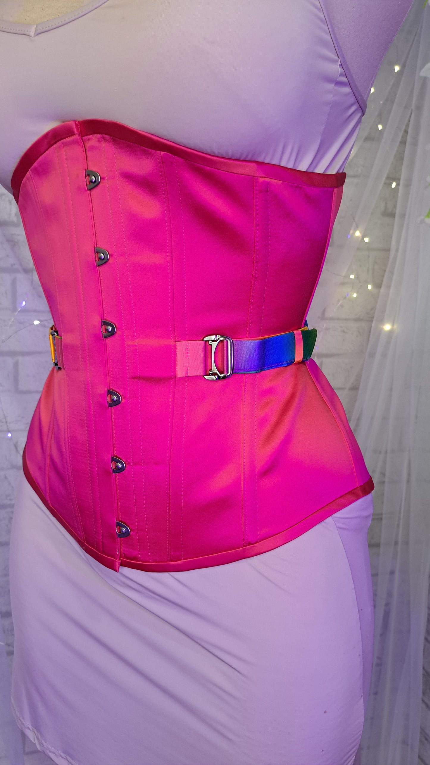 Fan-laced corset