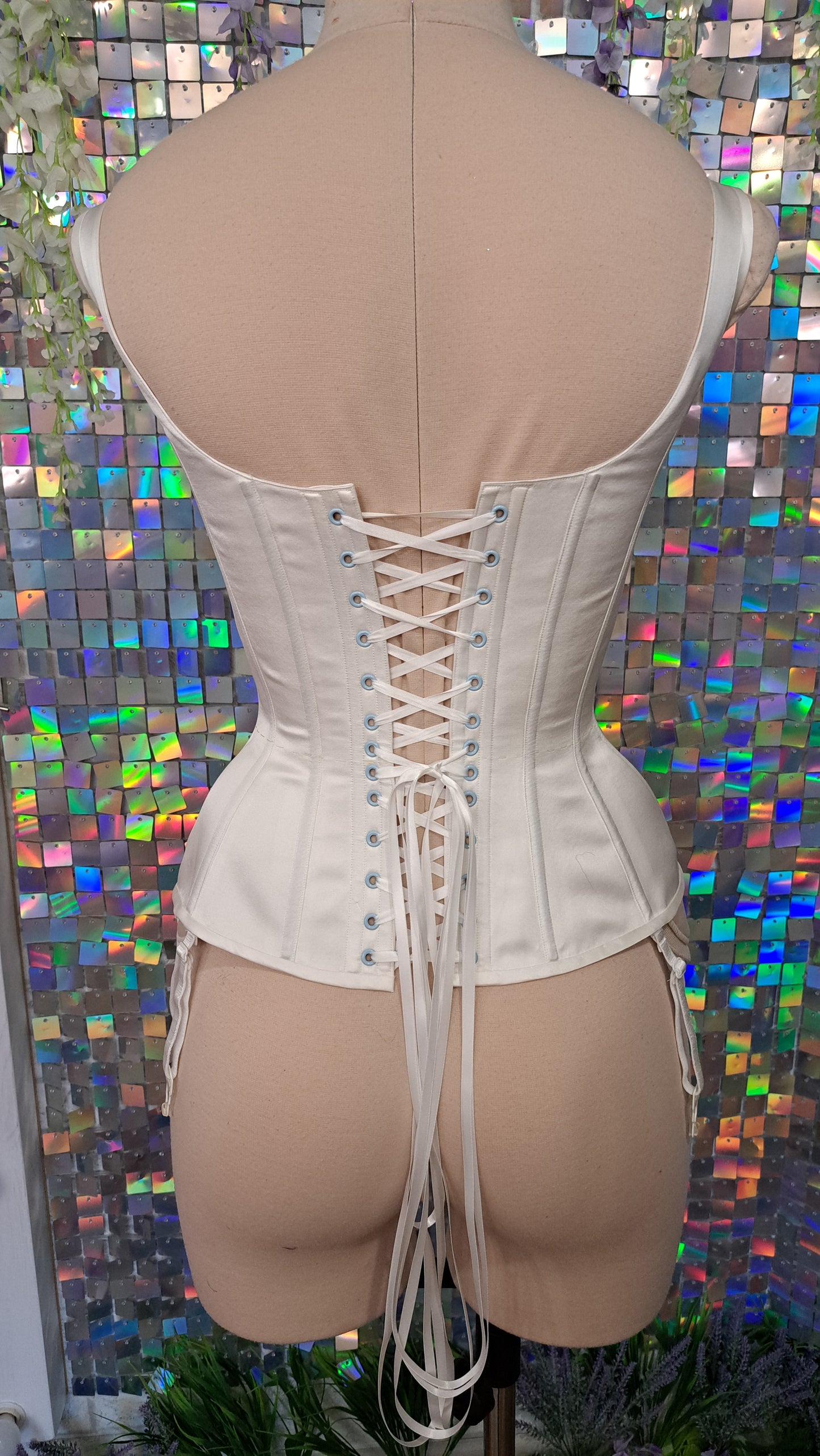 Conical overbust corset