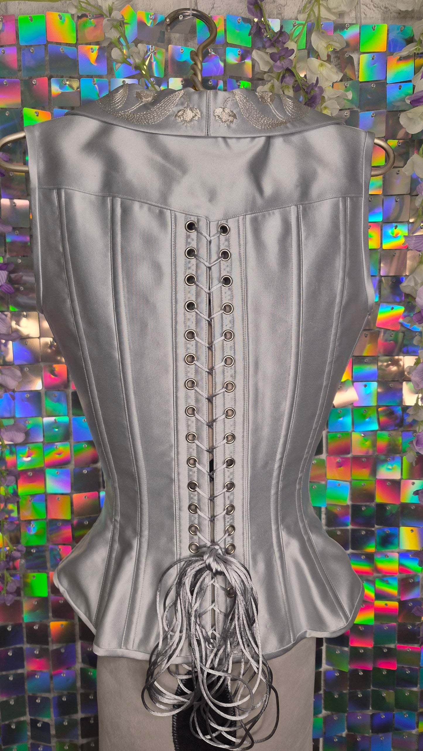 Flattening corset vest (masculine shape)